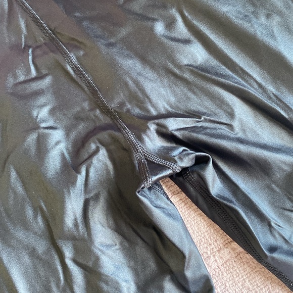 Victoria’s Secret RARE ultra glossy shine leggings large shiny satin - Picture 8 of 9